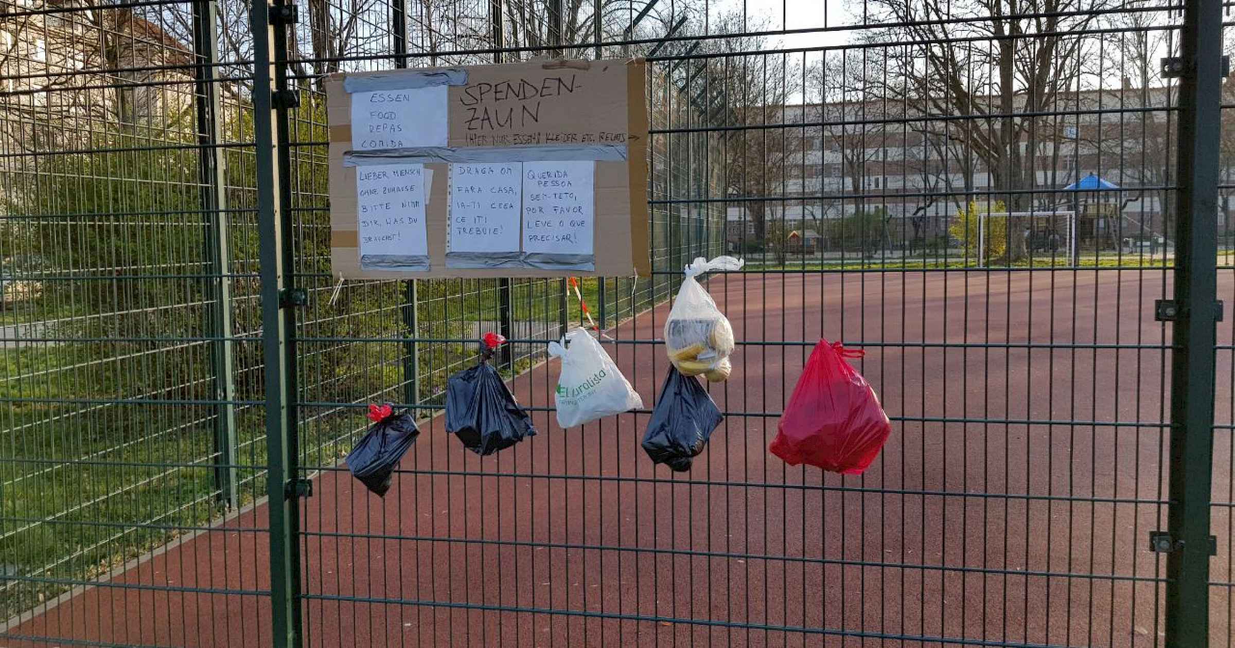 Sportplatz Roseggerstr. Ecke Weigandufer • Gabenzaun • Act